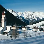 Szálloda First Mountain Oetztal