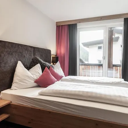 First Mountain Oetztal Szálloda