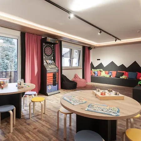 Szálloda First Mountain Oetztal 3*