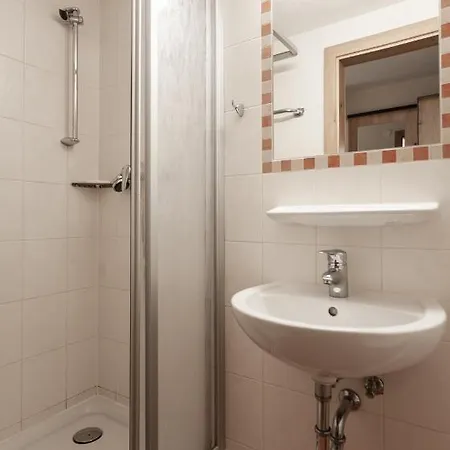 First Mountain Oetztal Szálloda 3*