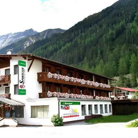 酒店 First Mountain Oetztal 3*