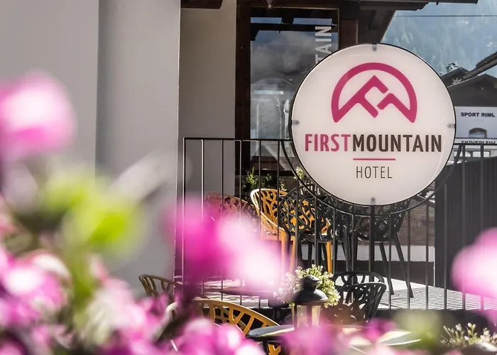First Mountain Oetztal 酒店