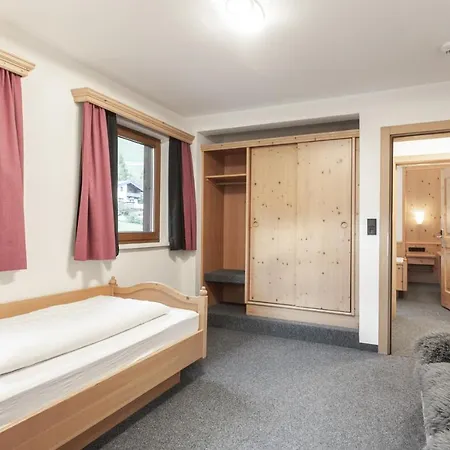 Hotel First Mountain ötztal